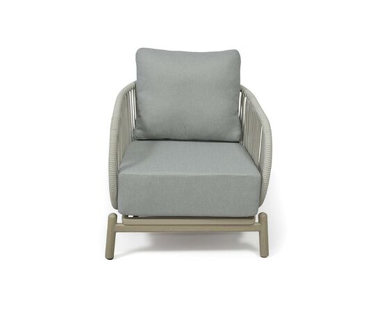 "Прато" кресло из искусственного ротанга, цвет светло-серый, каркас под дерево (холодно-бежевый), изображение 2 | Интернет магазин мебели и декора LifeDekor